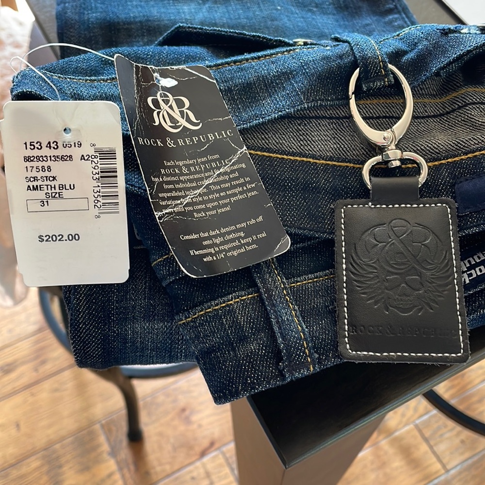 Rock & Republic bell-bottom Jeans **NWT
